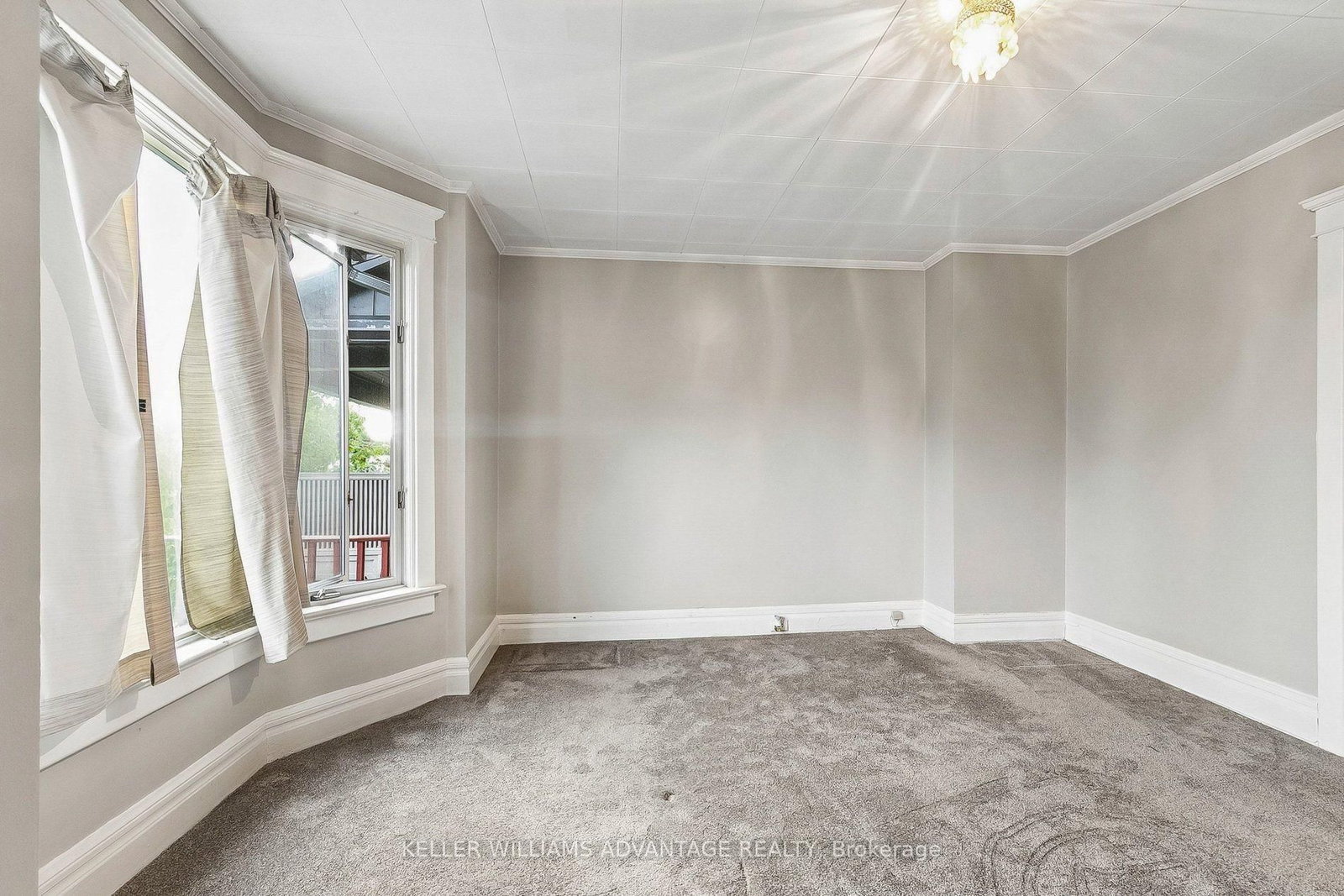 32 Dingwall Avenue E • Toronto, ON photo 19