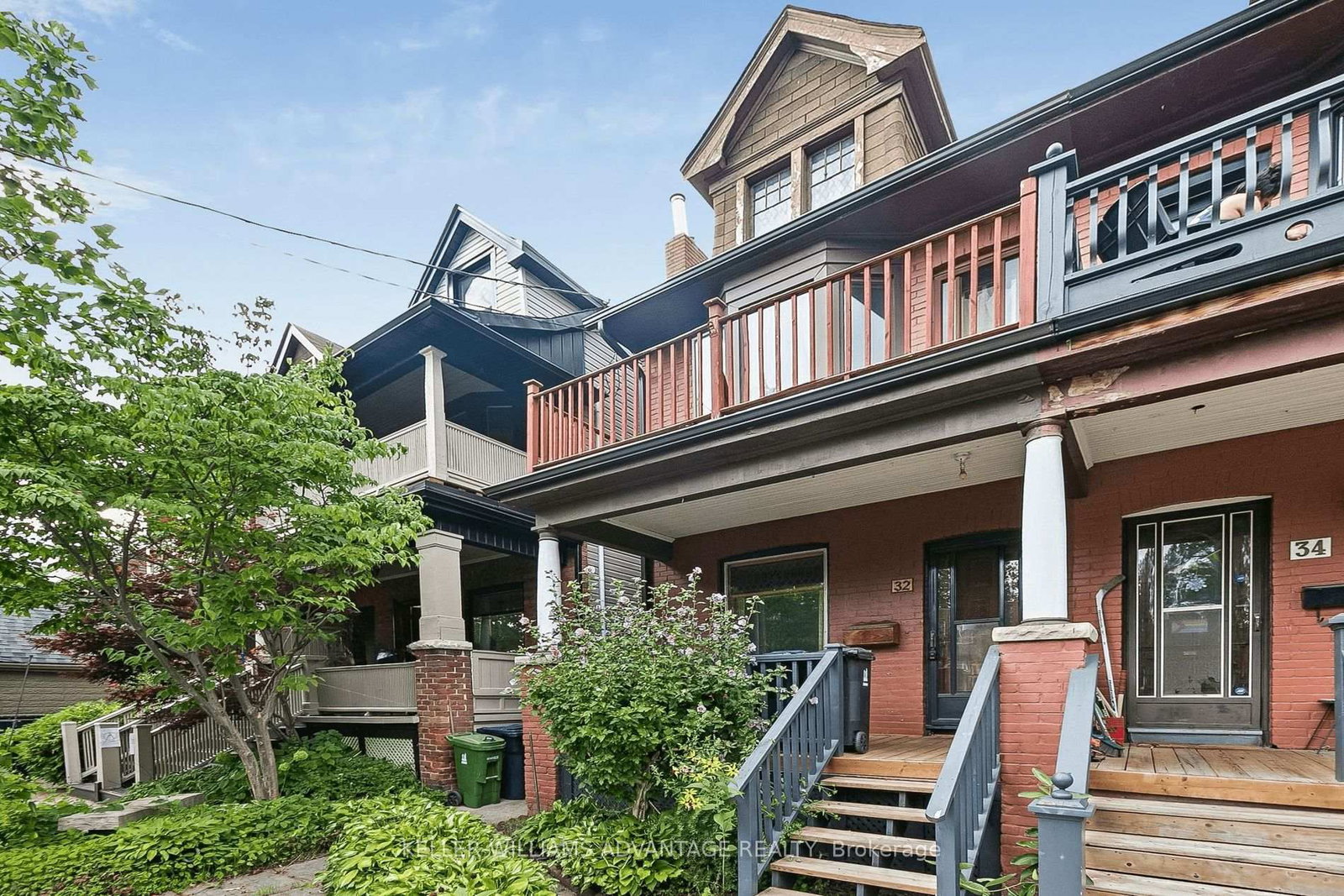 32 Dingwall Avenue E • Toronto, ON photo 2