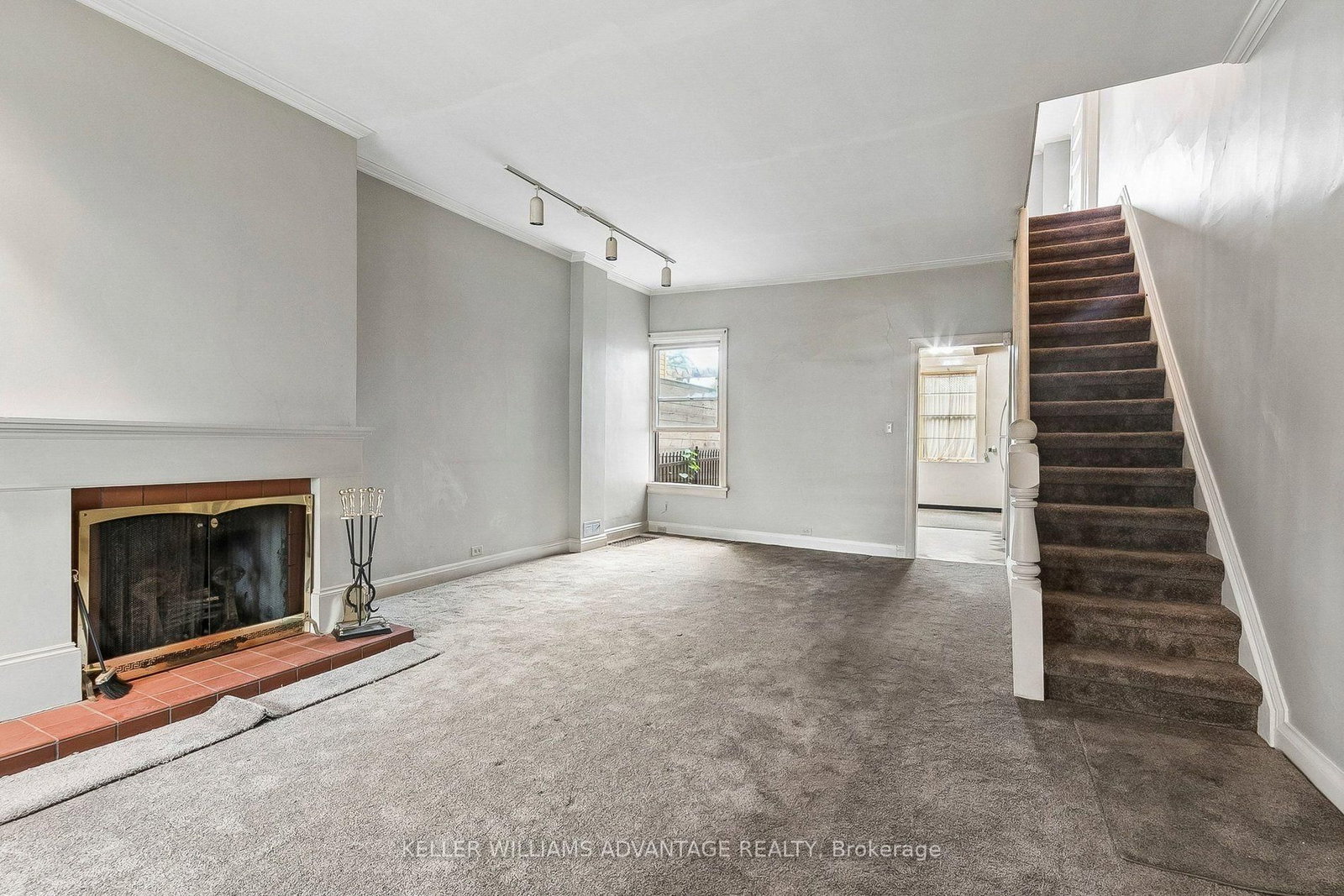 32 Dingwall Avenue E • Toronto, ON photo 5