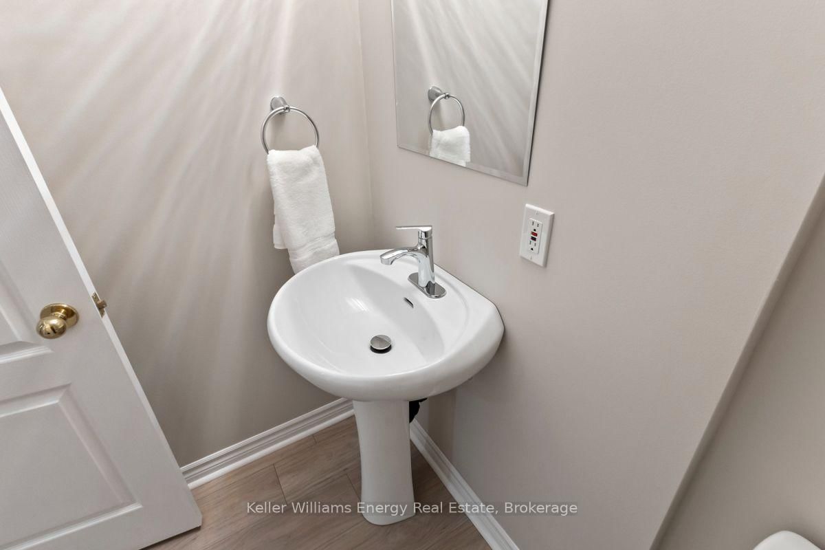 92 George Reynolds Drive • Clarington, ON photo 36