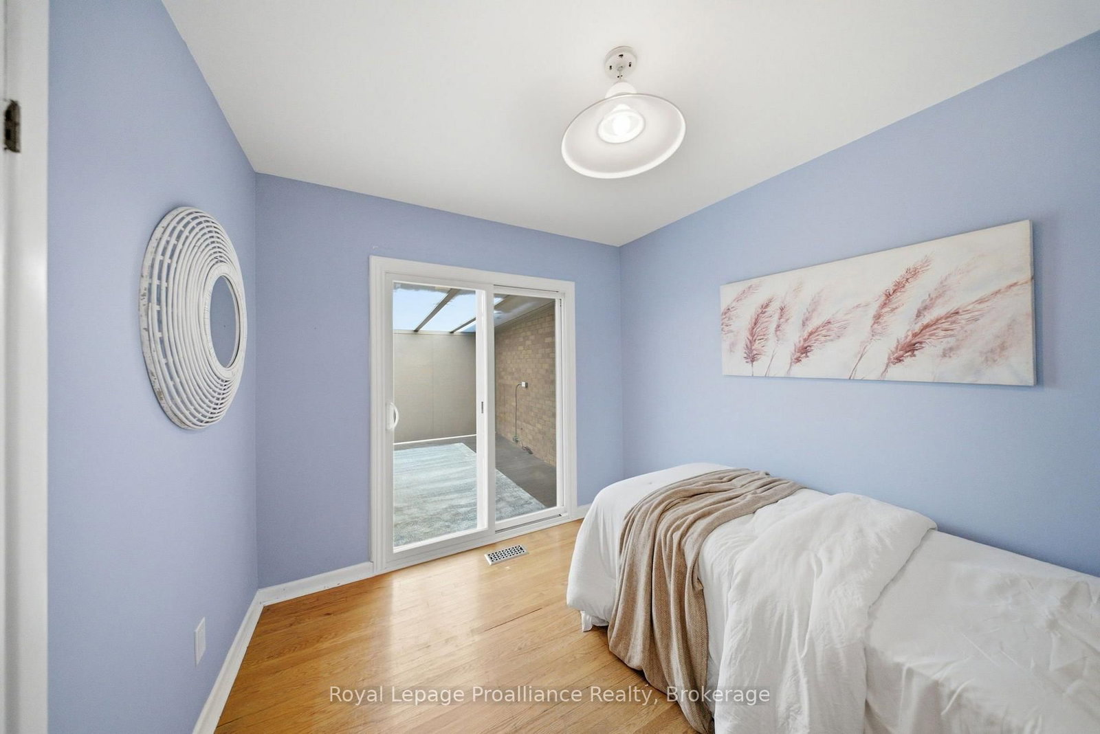 400 Harris Street • Whitby, ON photo 25