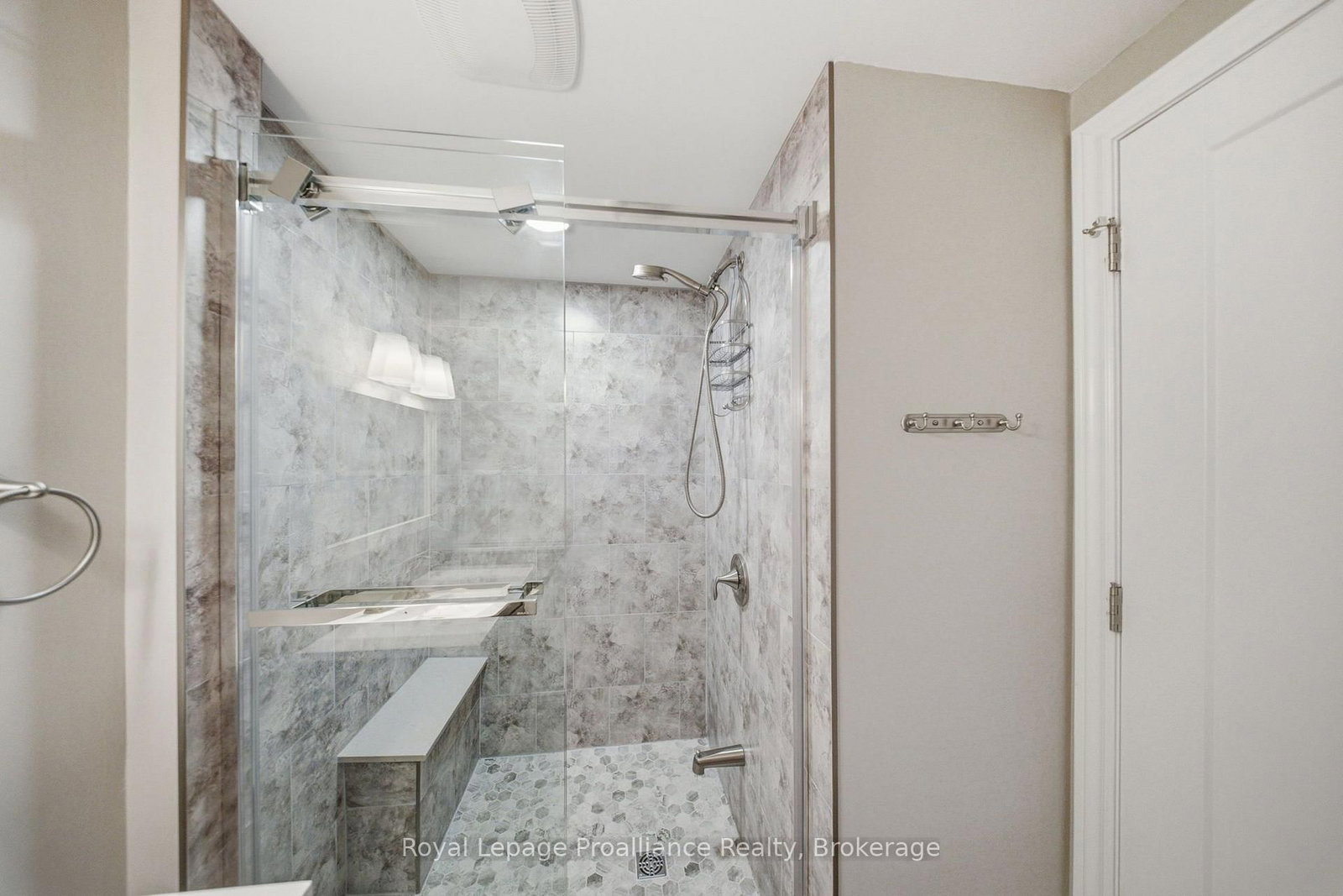 400 Harris Street • Whitby, ON photo 32