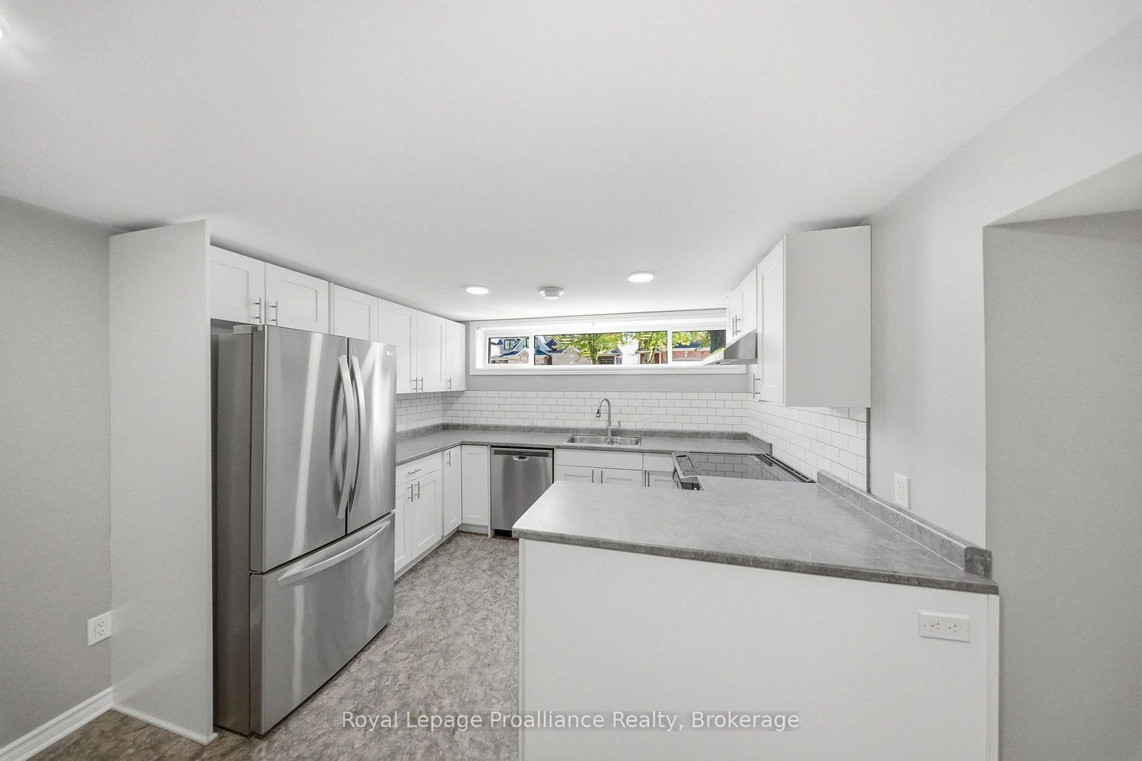 400 Harris Street • Whitby, ON photo 35