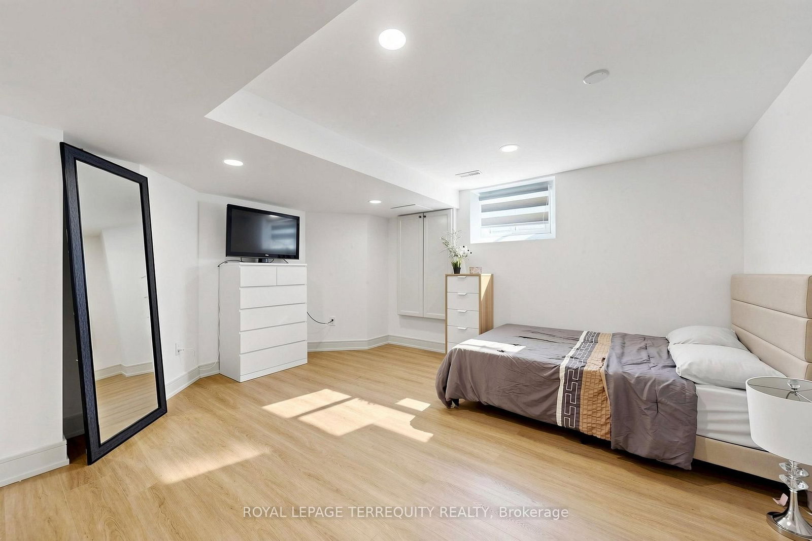 10 Roberson Drive • Ajax, ON photo 30