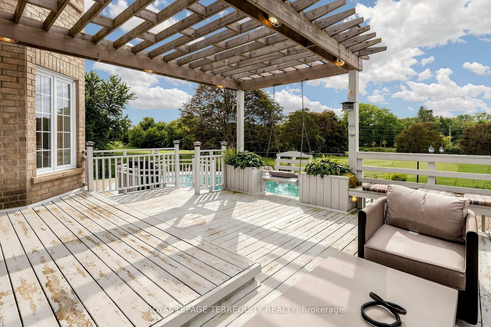 10 Roberson Drive • Ajax, ON photo 37