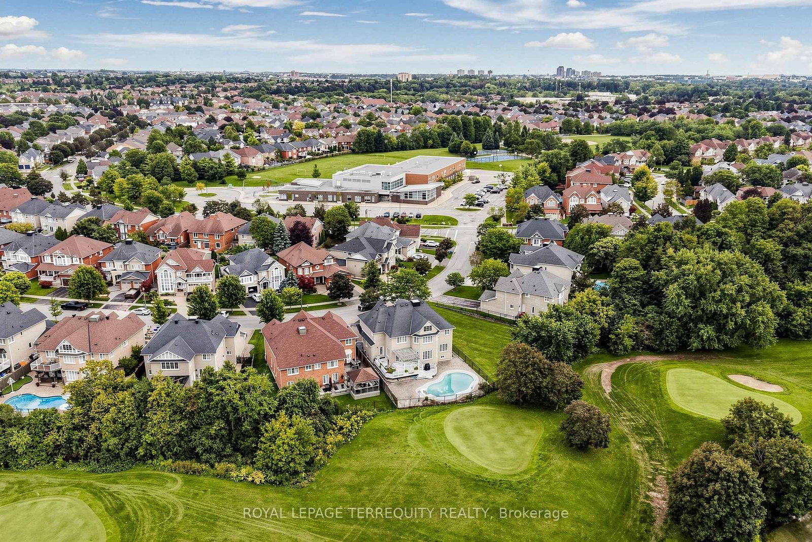 10 Roberson Drive • Ajax, ON photo 49