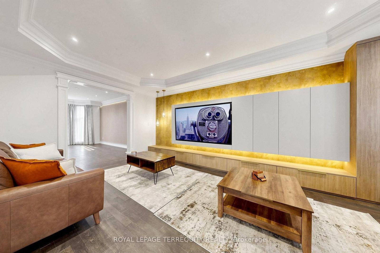 10 Roberson Drive • Ajax, ON photo 6