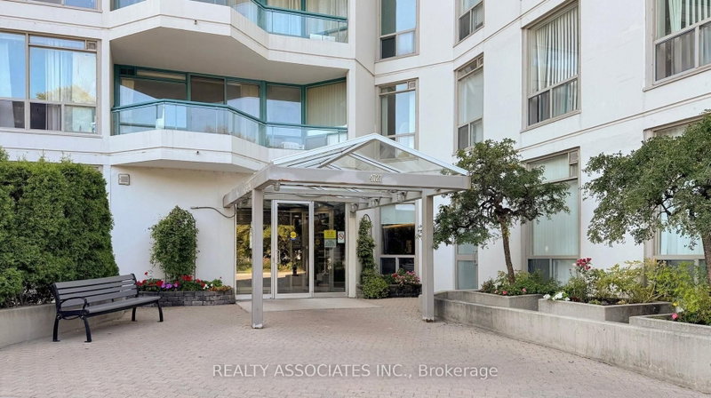 1107 - 4727 Sheppard Avenue E