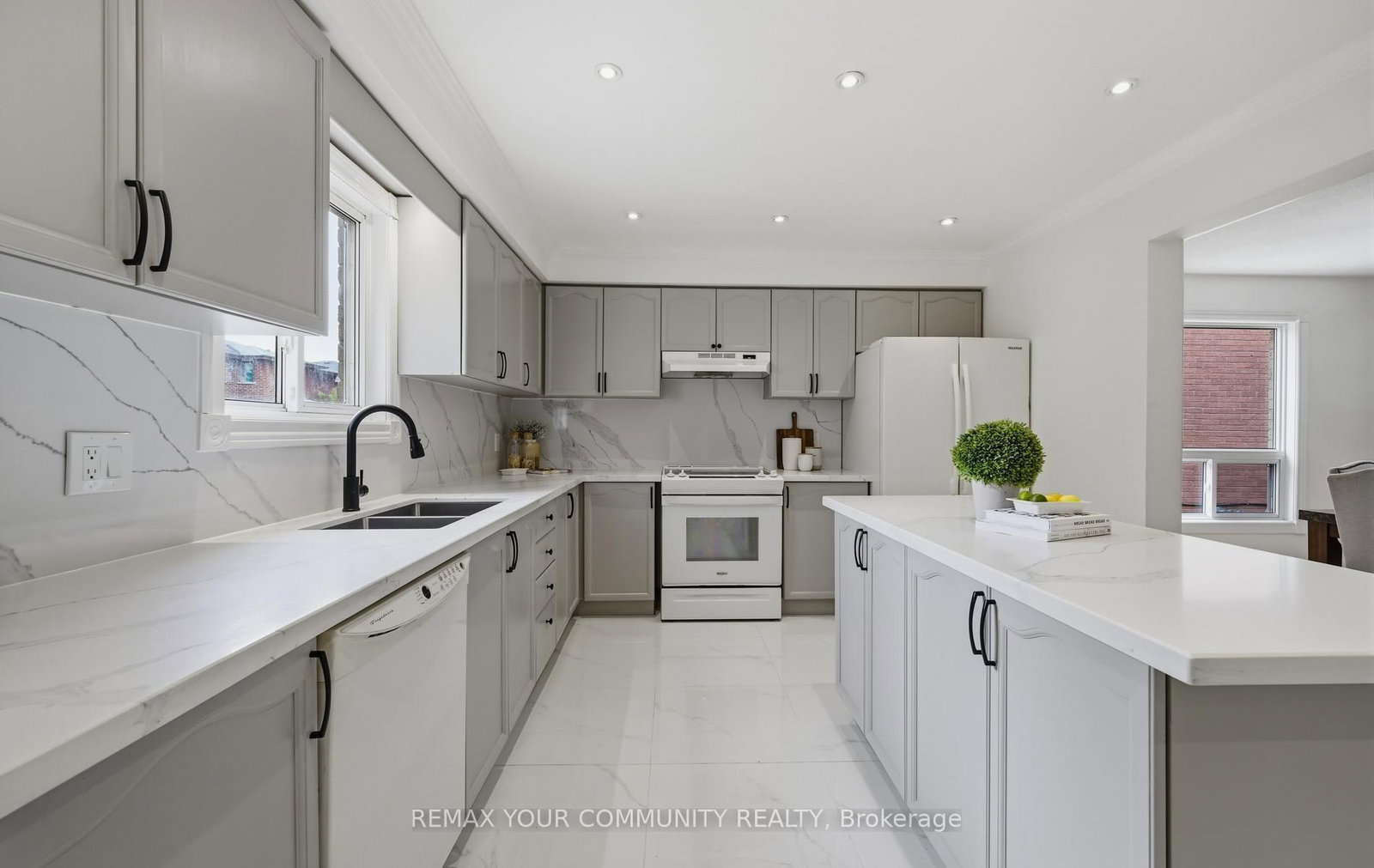1554 Saugeen Drive • Pickering, ON photo 14