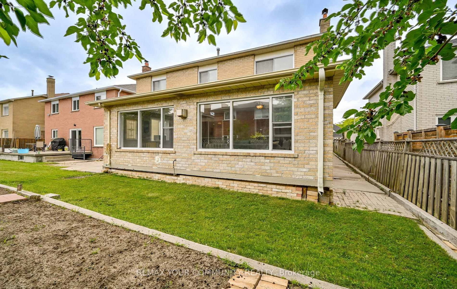 1554 Saugeen Drive • Pickering, ON photo 41