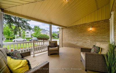 1554 Saugeen Drive • Pickering, ON photo 6