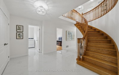 1554 Saugeen Drive • Pickering, ON photo 8
