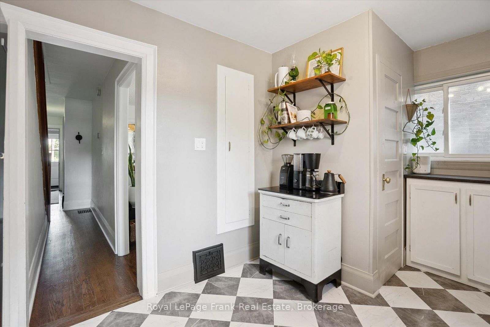 108 Greenwood Avenue • Toronto, ON photo 16