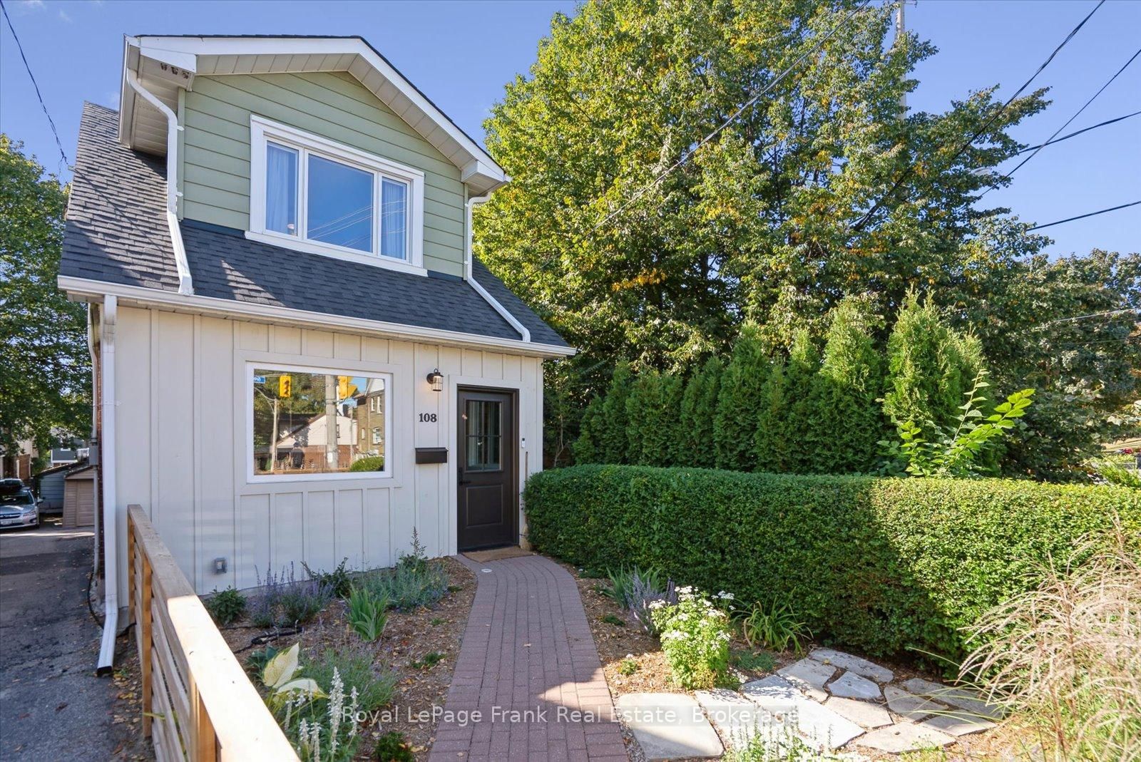 108 Greenwood Avenue • Toronto, ON photo 3