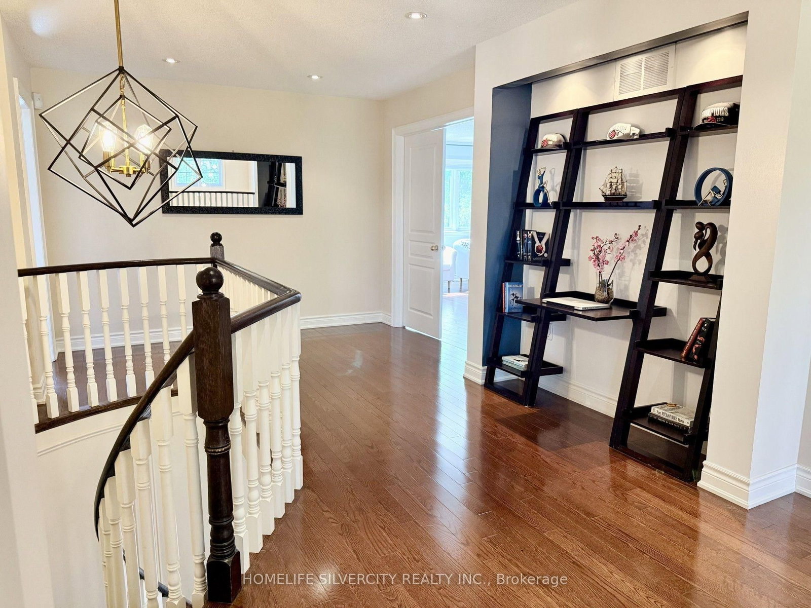 593 Maitland Drive • Pickering, ON photo 22