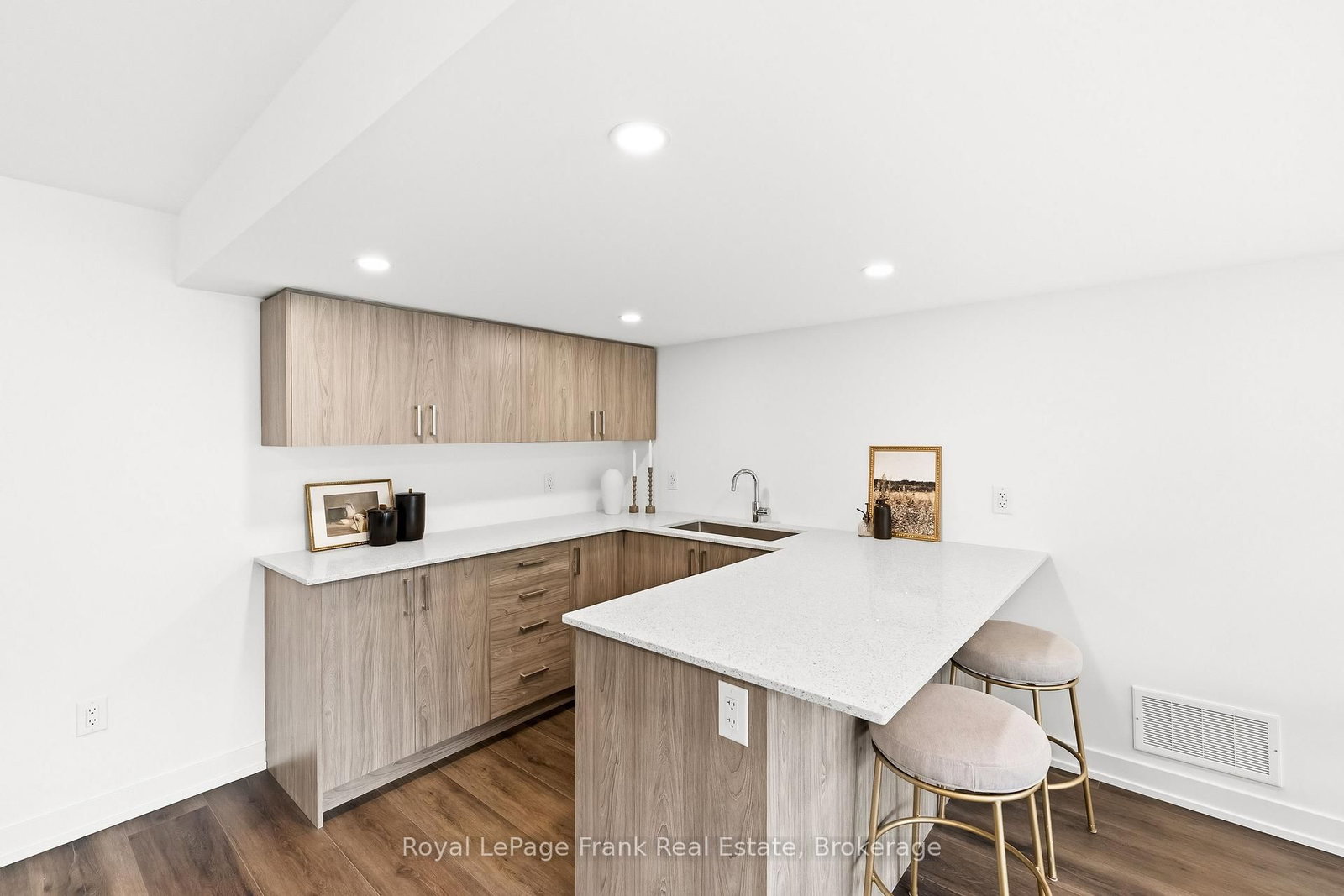 63 Pine Gate Place • Whitby, ON photo 35