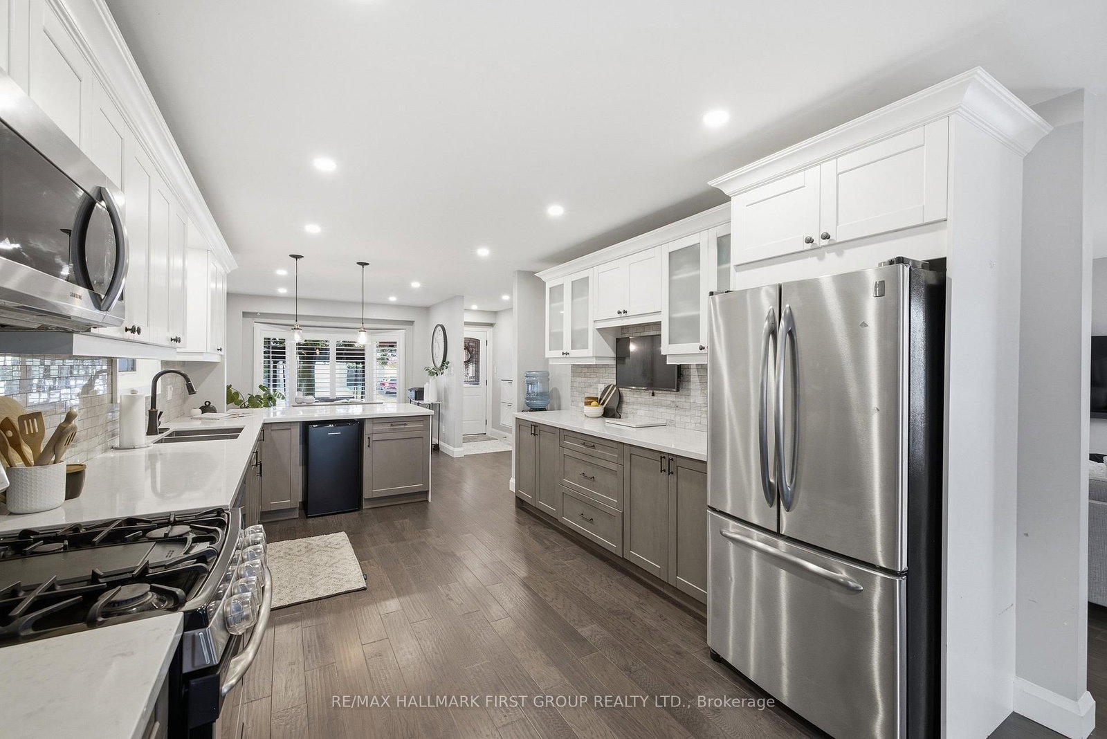 1896 New Street • Pickering, ON photo 10