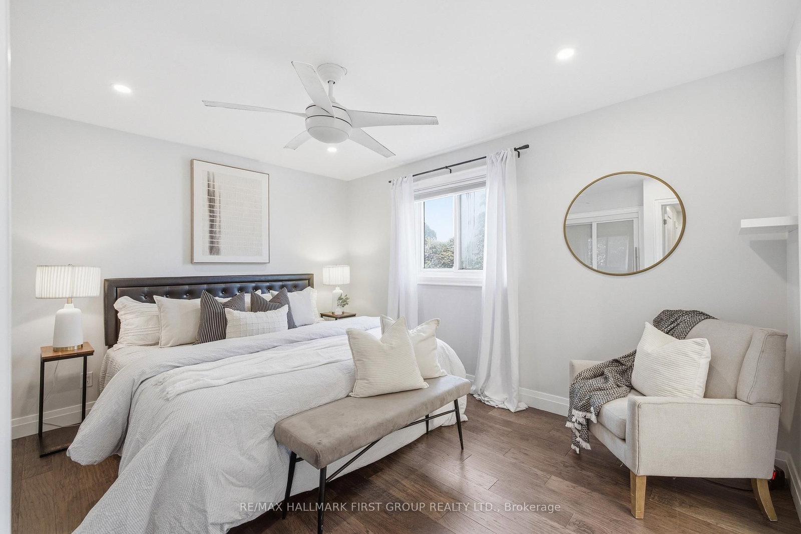 1896 New Street • Pickering, ON photo 23