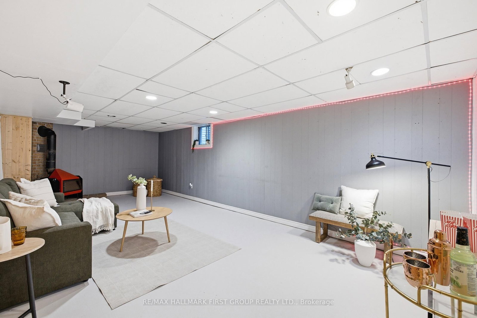 1896 New Street • Pickering, ON photo 34