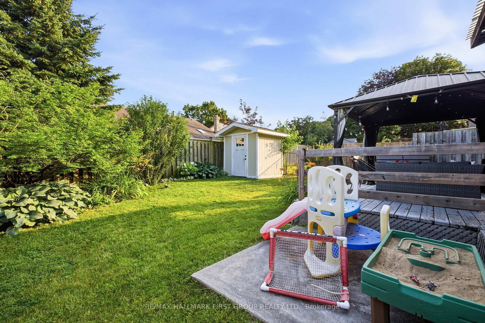 1896 New Street • Pickering, ON photo 45