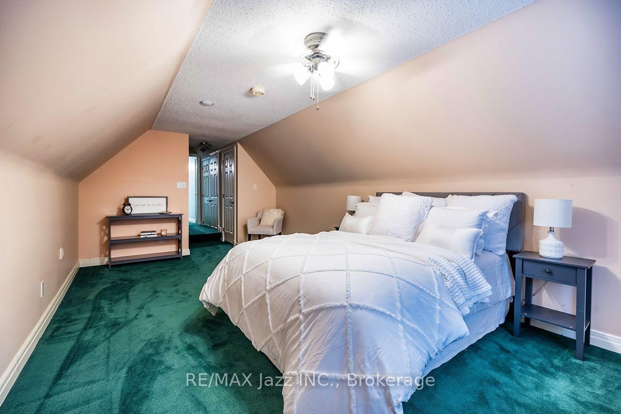 20 Timberlane Court • Clarington, ON photo 32