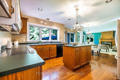 20 Timberlane Court • Clarington, ON photo 7