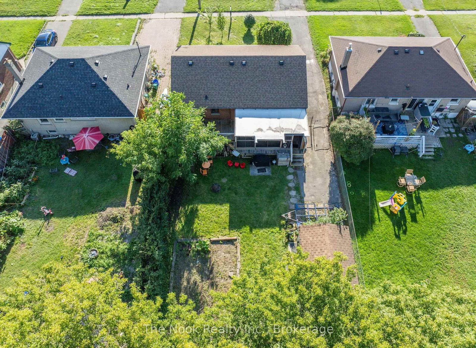 257 Wilson Road S • Oshawa, ON photo 3