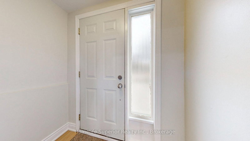 380 Vancouver Crescent