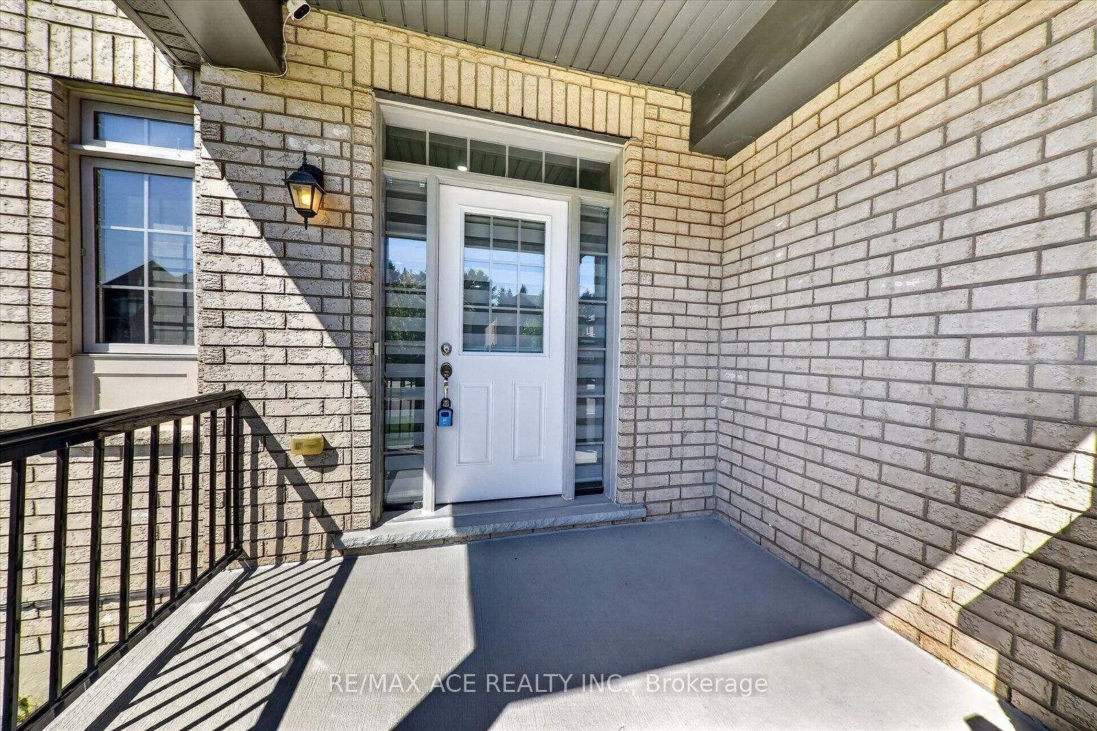 10 Gusul Avenue • Clarington, ON photo 6