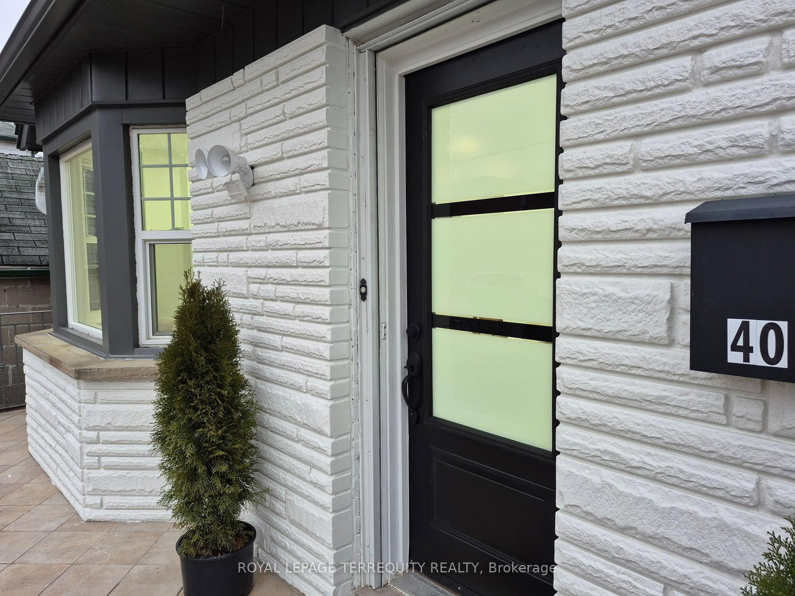 40 Leroy Avenue • Toronto, ON photo 4