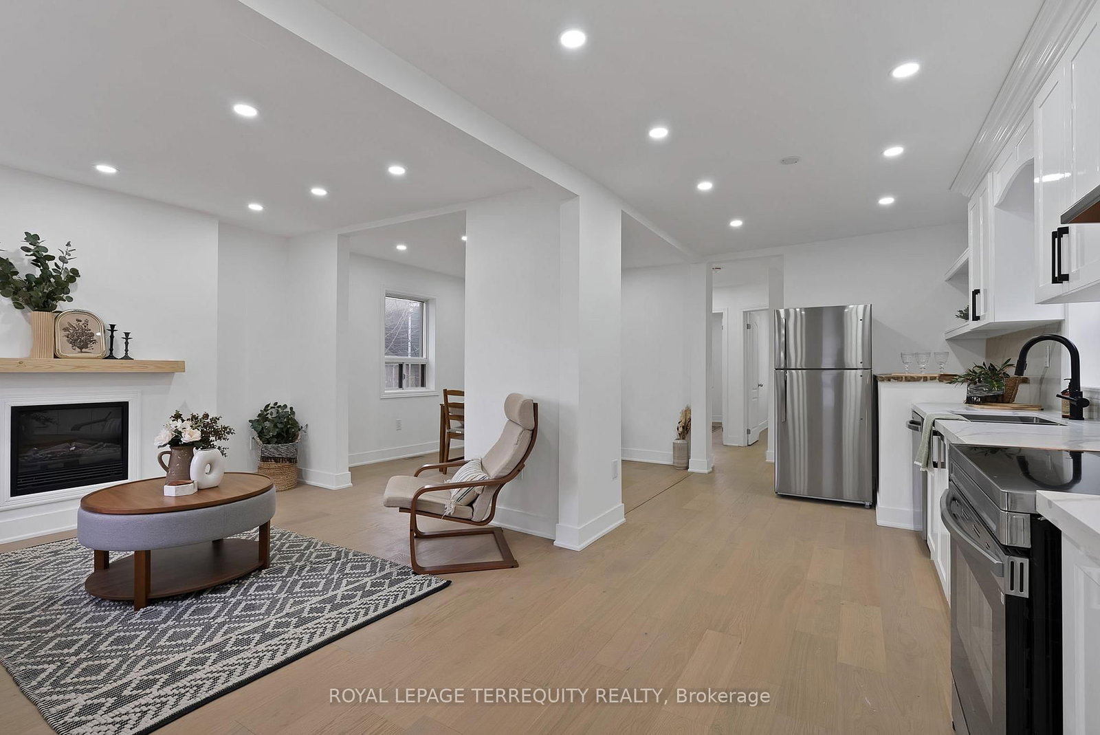 40 Leroy Avenue • Toronto, ON photo 9