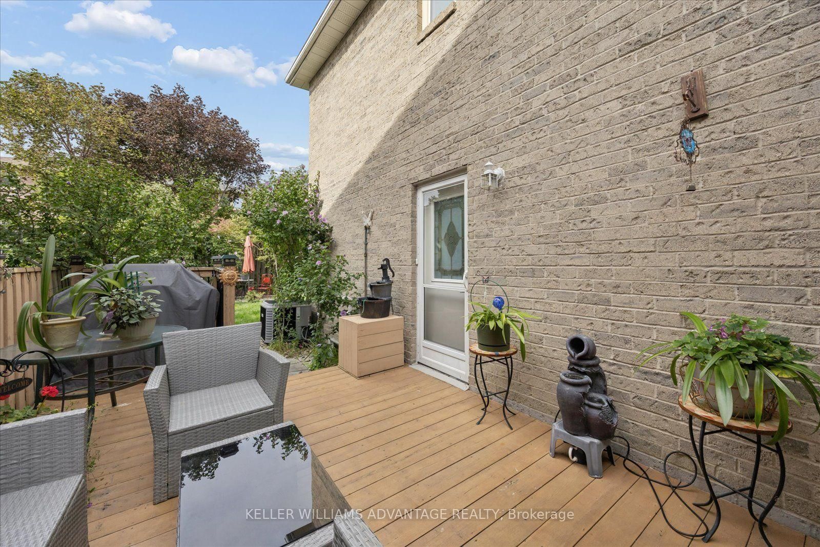 120 Winter Gardens Trail • Toronto, ON photo 29