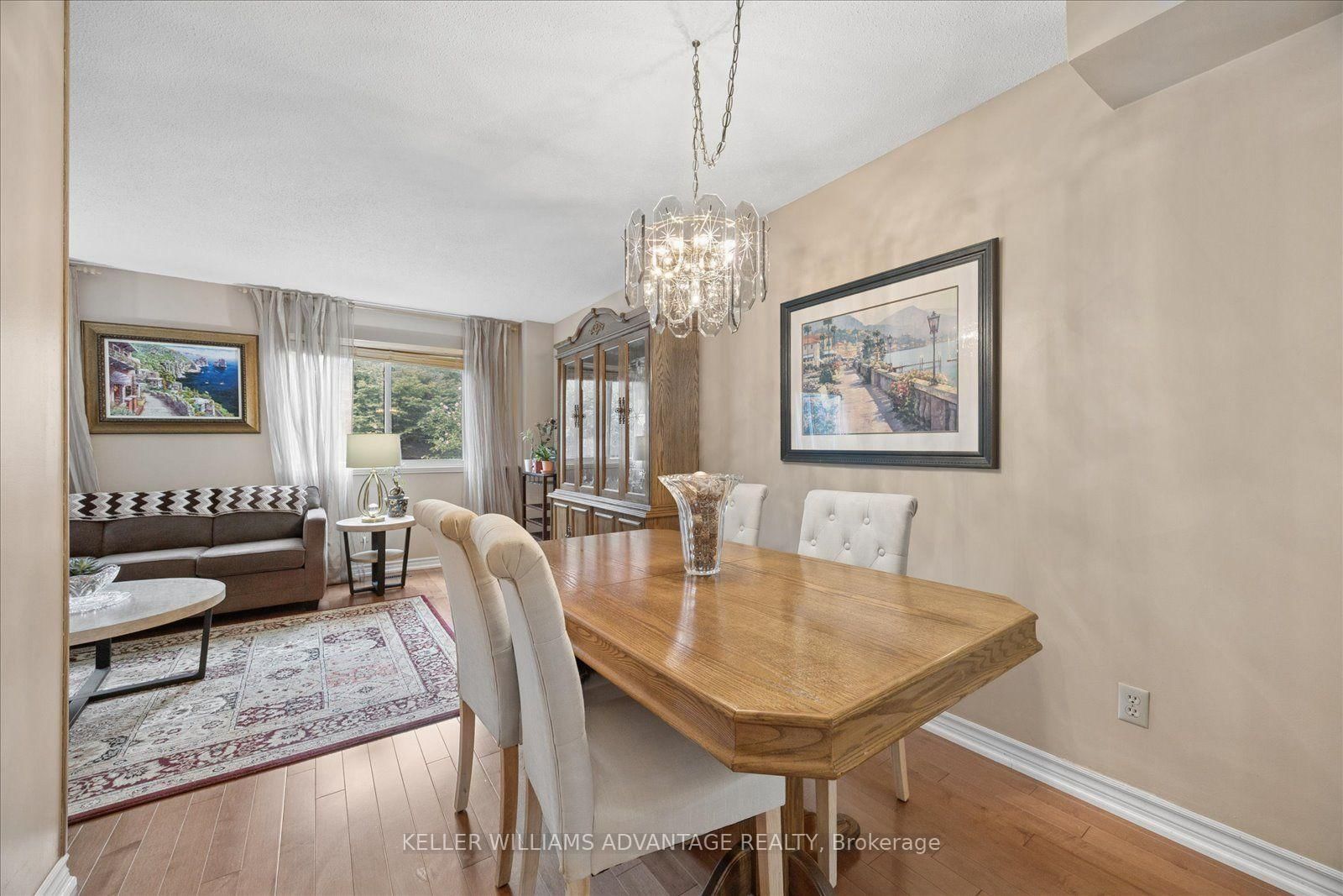 120 Winter Gardens Trail • Toronto, ON photo 6