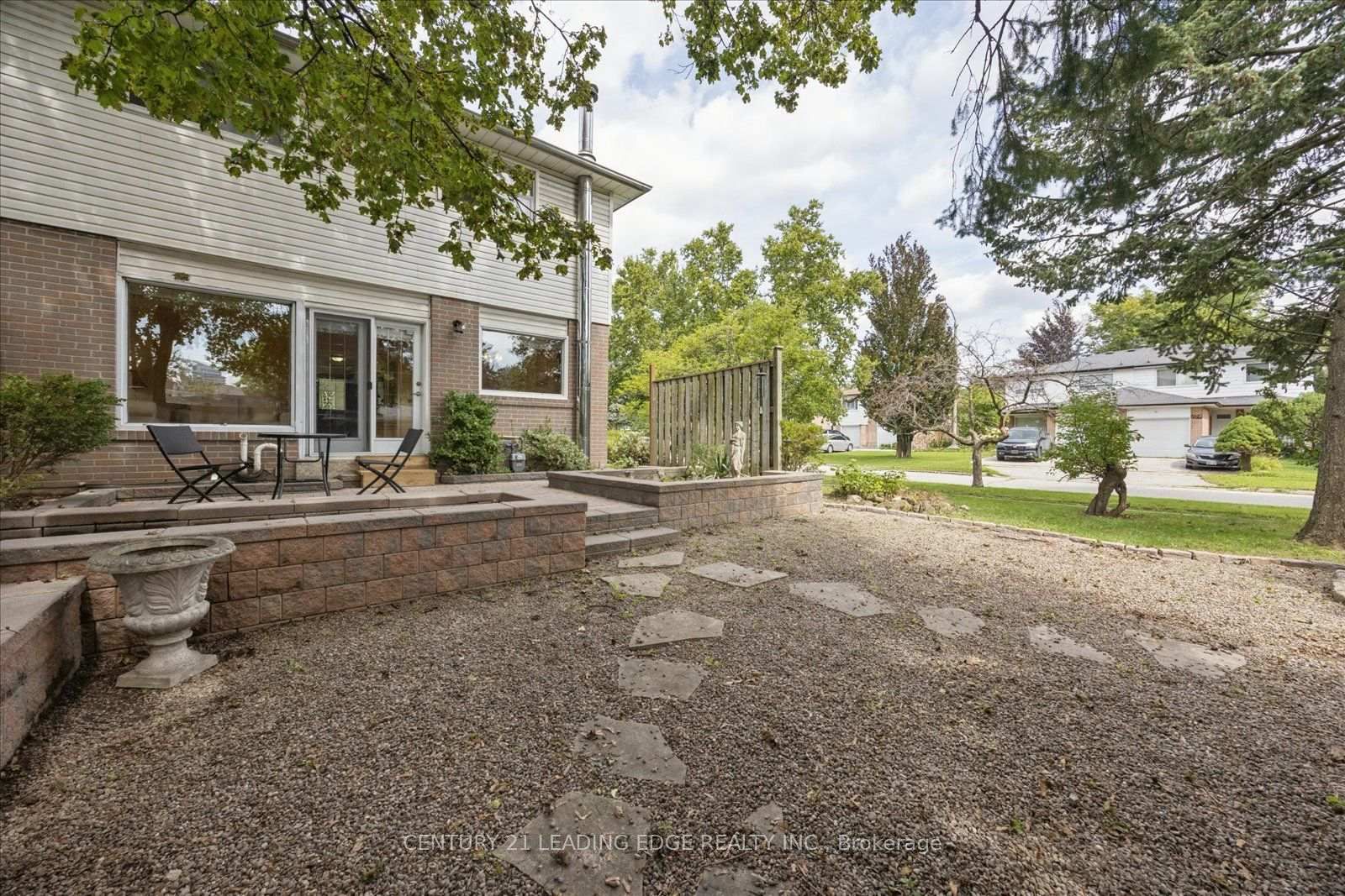 91 Glenstroke Drive • Toronto, ON photo 14