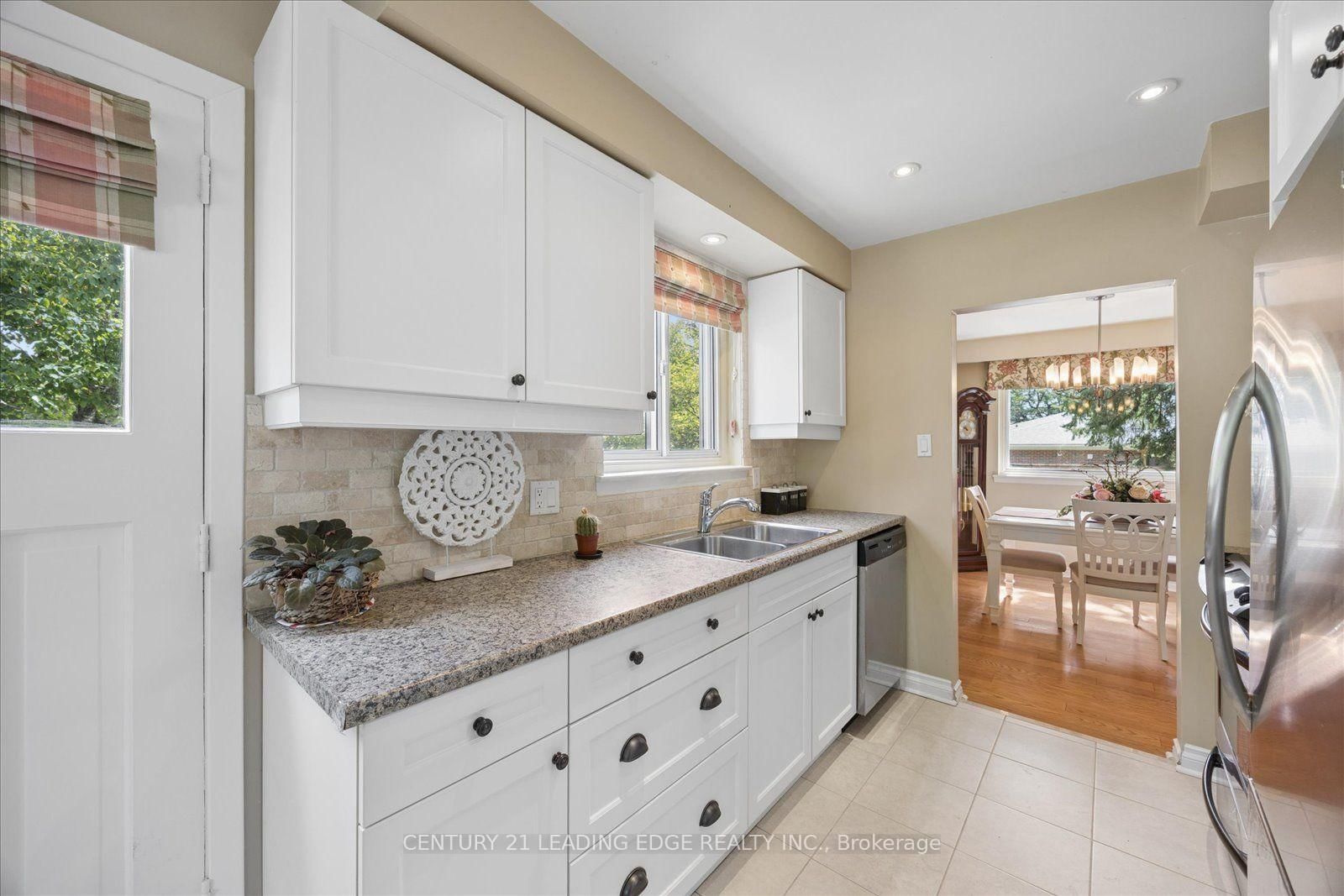 91 Glenstroke Drive • Toronto, ON photo 21