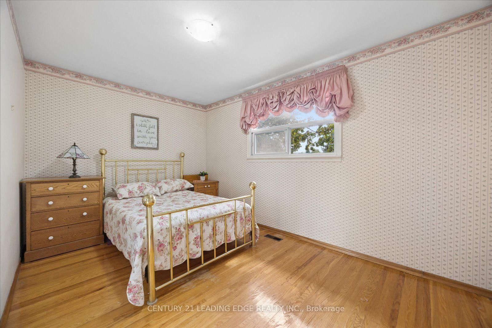91 Glenstroke Drive • Toronto, ON photo 33