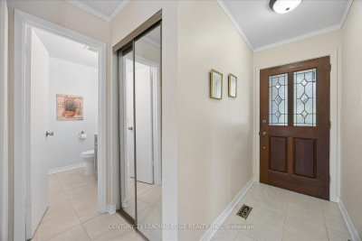 91 Glenstroke Drive • Toronto, ON photo 6