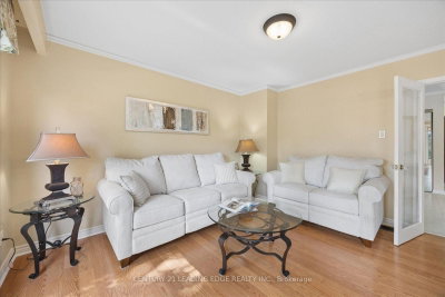 91 Glenstroke Drive • Toronto, ON photo 8