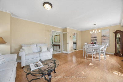 91 Glenstroke Drive • Toronto, ON photo 9