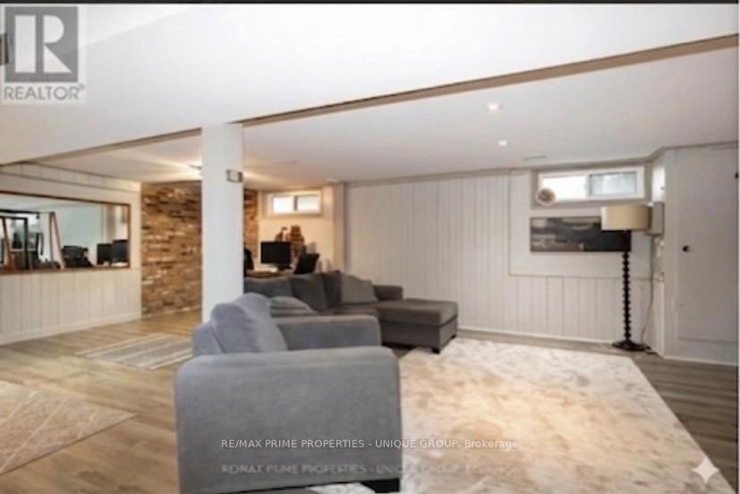 40 Jeavons Avenue • Toronto, ON photo 15