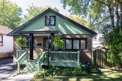 40 Jeavons Avenue • Toronto, ON photo 2
