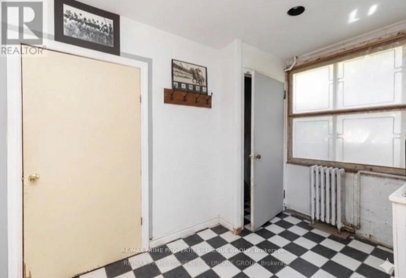 40 Jeavons Avenue • Toronto, ON photo 36