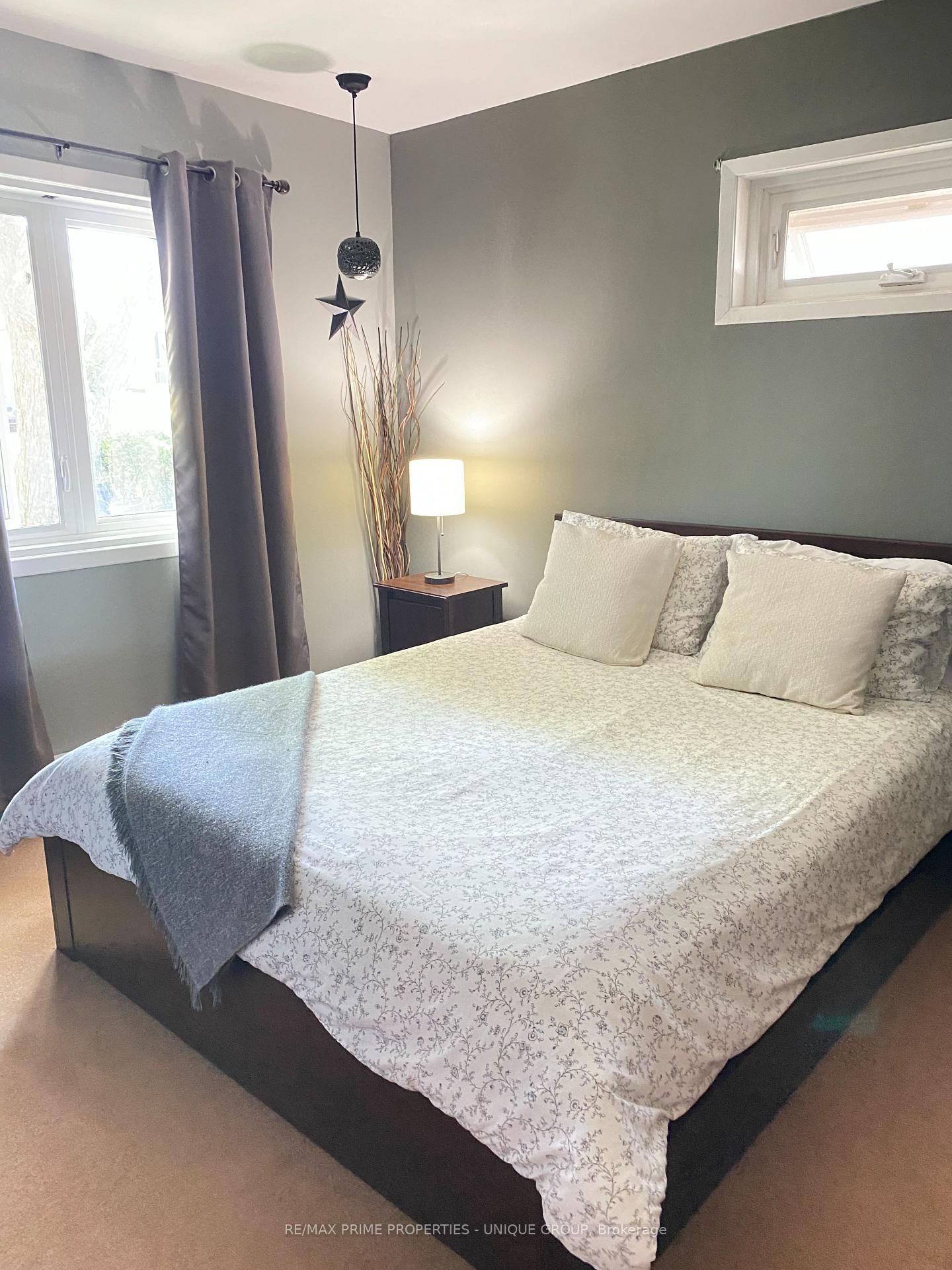 40 Jeavons Avenue • Toronto, ON photo 8