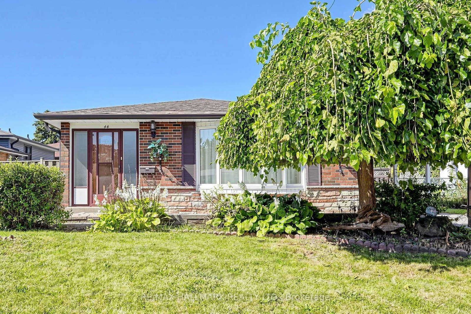 44 Bryant Road • Ajax, ON photo 4