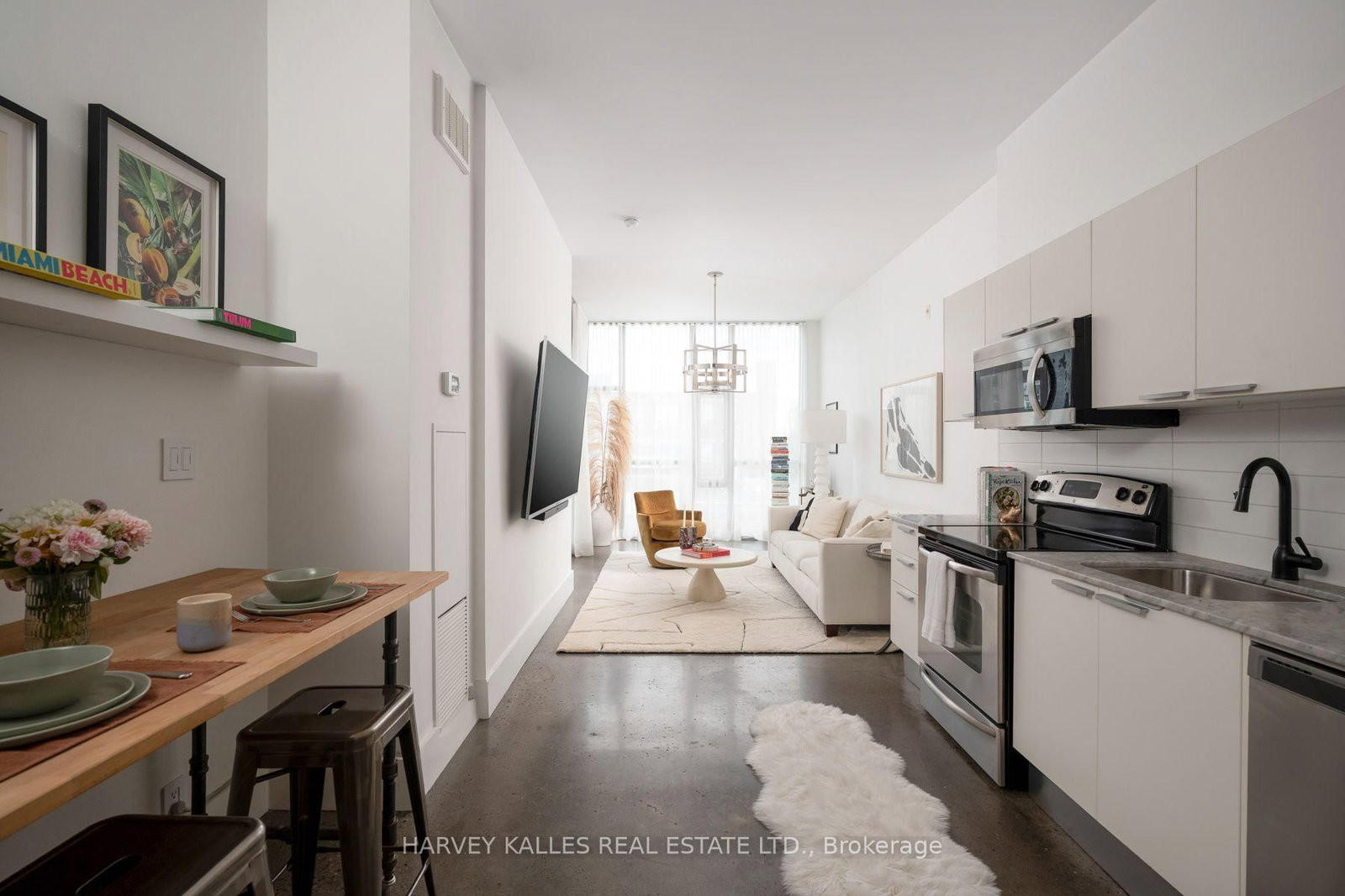 625 Queen Street E • #410 • Toronto, ON photo 2