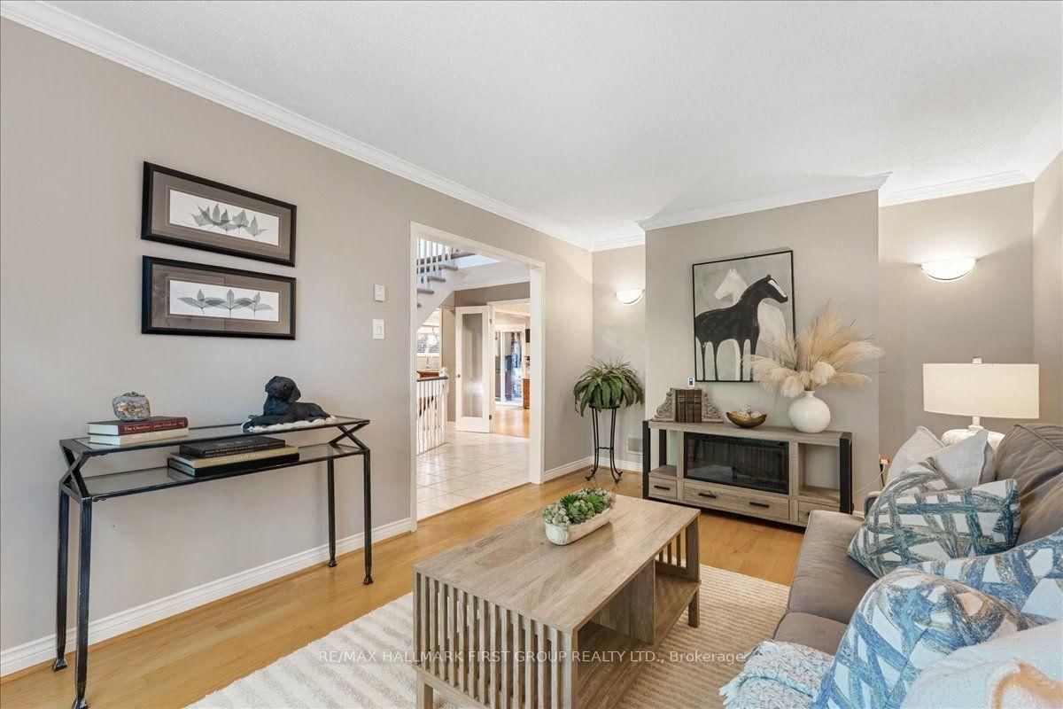 1159 Pebblestone Crescent • Pickering, ON photo 4