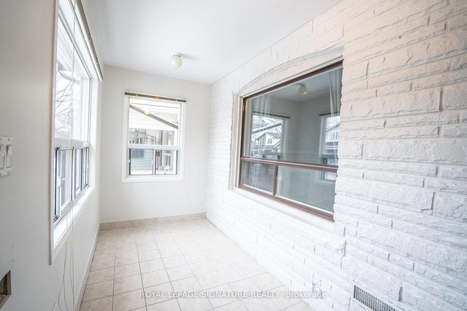 393 Milverton Toronto,ON M4J 1W1 — Photo 12