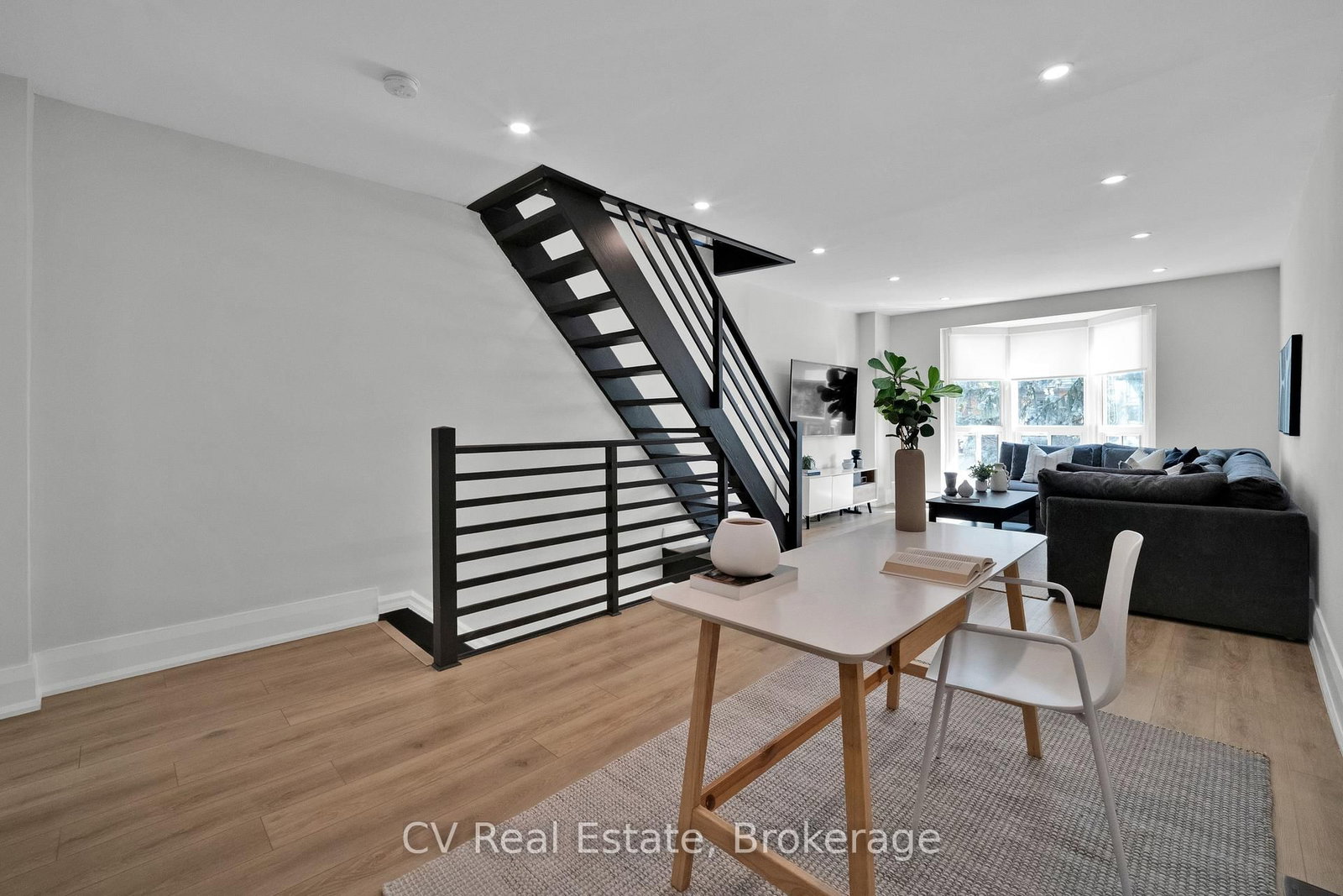 72 Hamilton Street • Toronto, ON photo 9