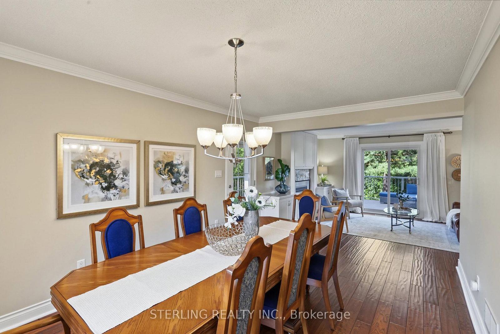 336 Gothic Court • Oshawa, ON photo 6