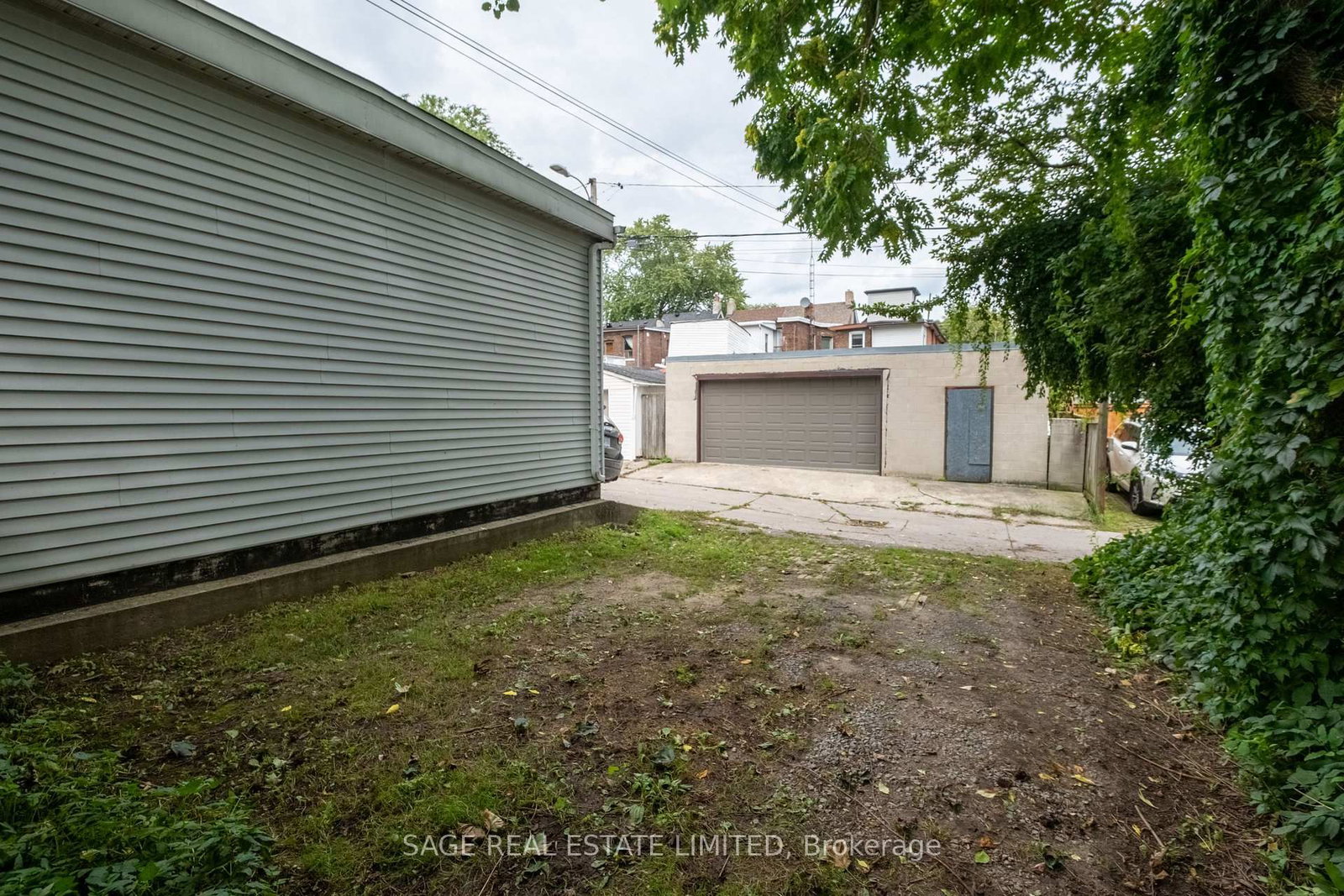29 Bushell Avenue • Toronto, ON photo 36